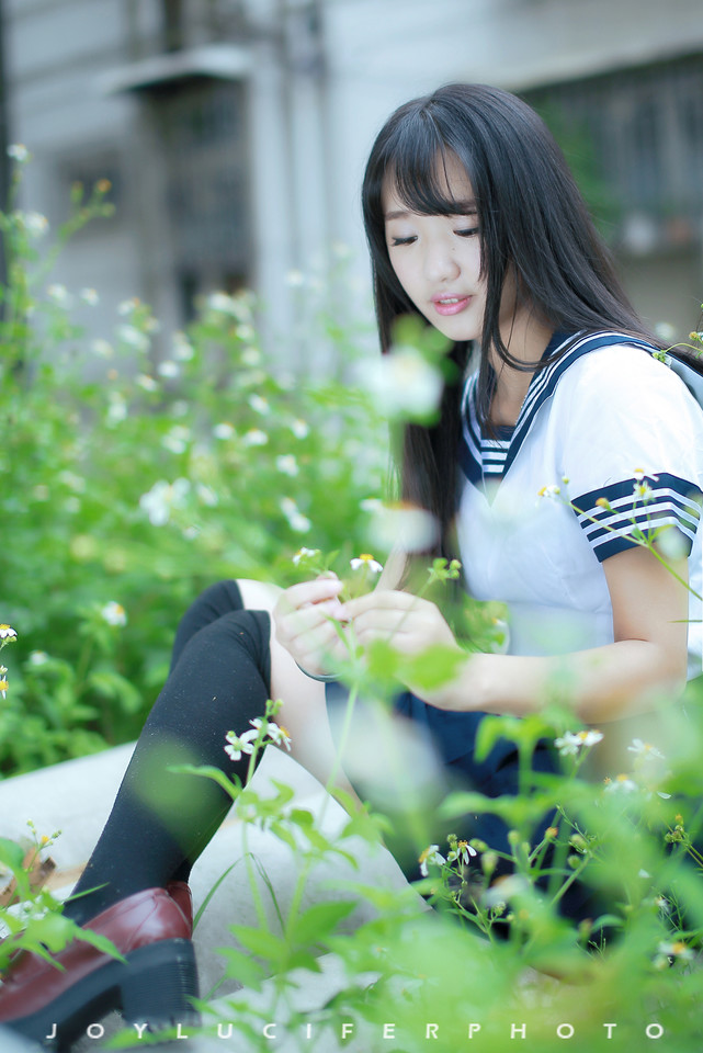 清新校服女生的清凉夏日校花美女户外摄影图集,清纯美女	,