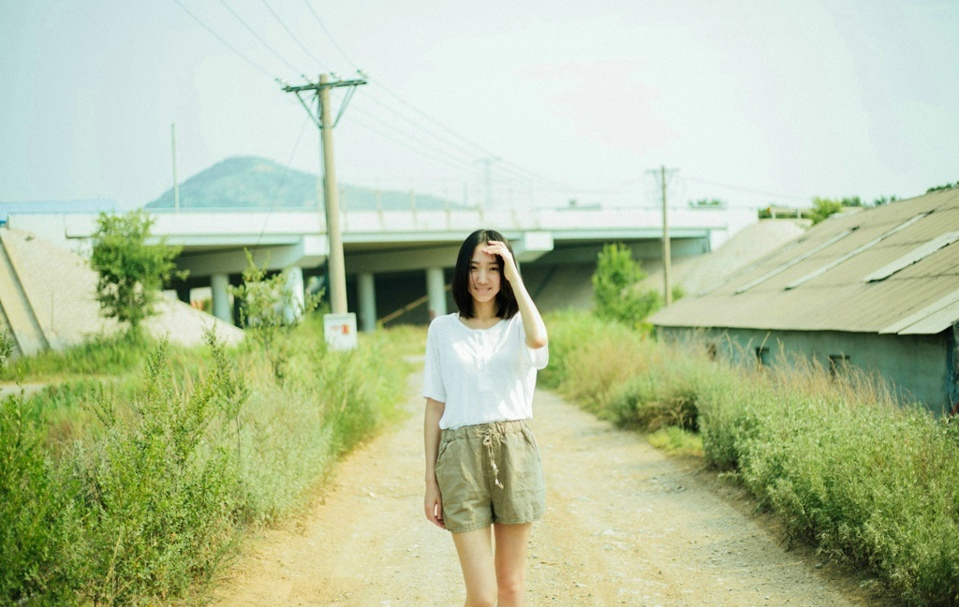 文艺小清新妹子夏天治愈系写真高清图集,清纯美女	,