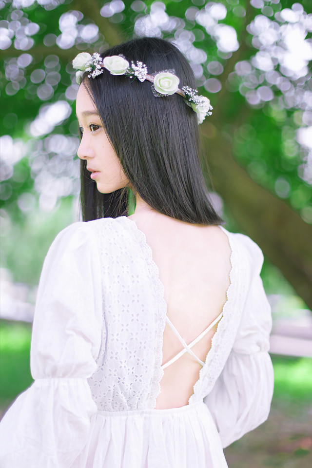 森林仙子美背白皙诱人私房照写真图片下载	,清纯美女,