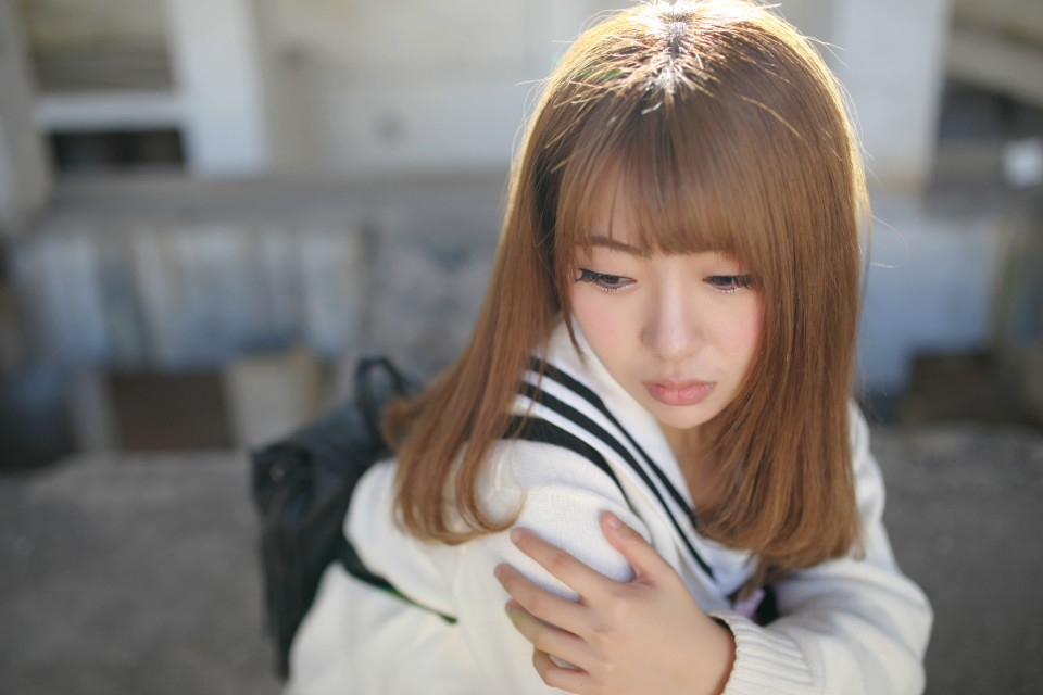 萌萌的日系短裙女孩阳光下甜美可爱写真照	,清纯美女,