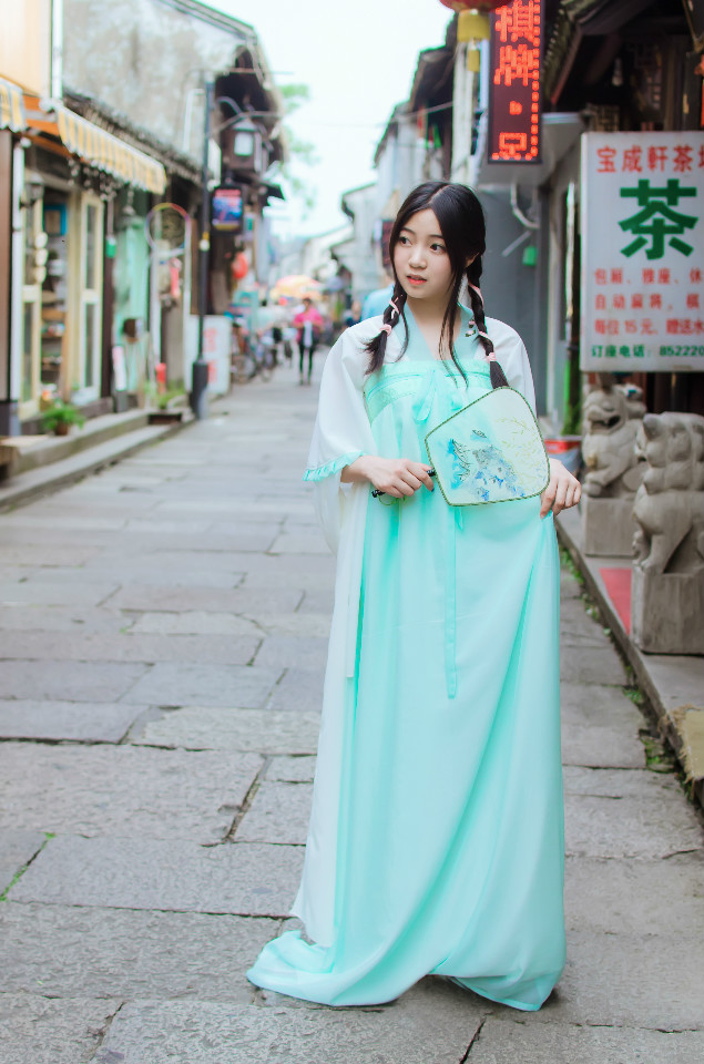 古风纯情少女的桥头等待主题写真图片,清纯美女	,
