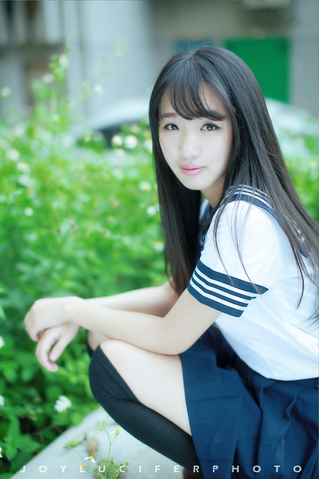 清新校服女生的清凉夏日校花美女户外摄影图集,清纯美女,