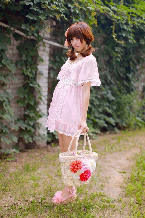果园里蝴蝶结mm甜美写真高清户外图集,清纯美女	,