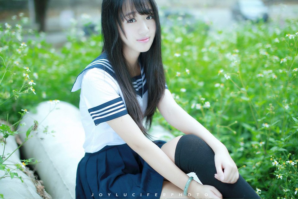 清新校服女生的清凉夏日校花美女户外摄影图集,清纯美女,