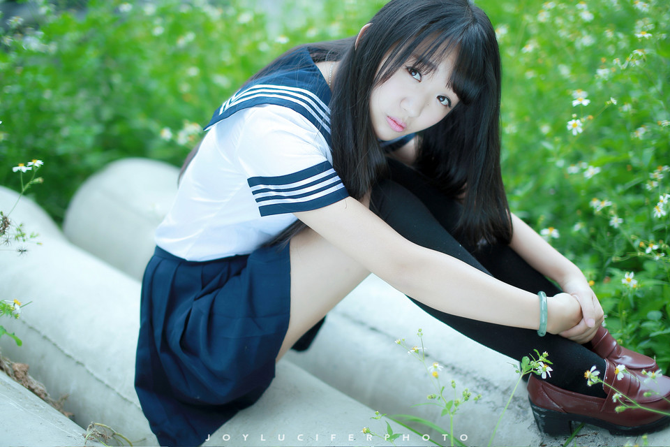 清新校服女生的清凉夏日校花美女户外摄影图集,清纯美女	,