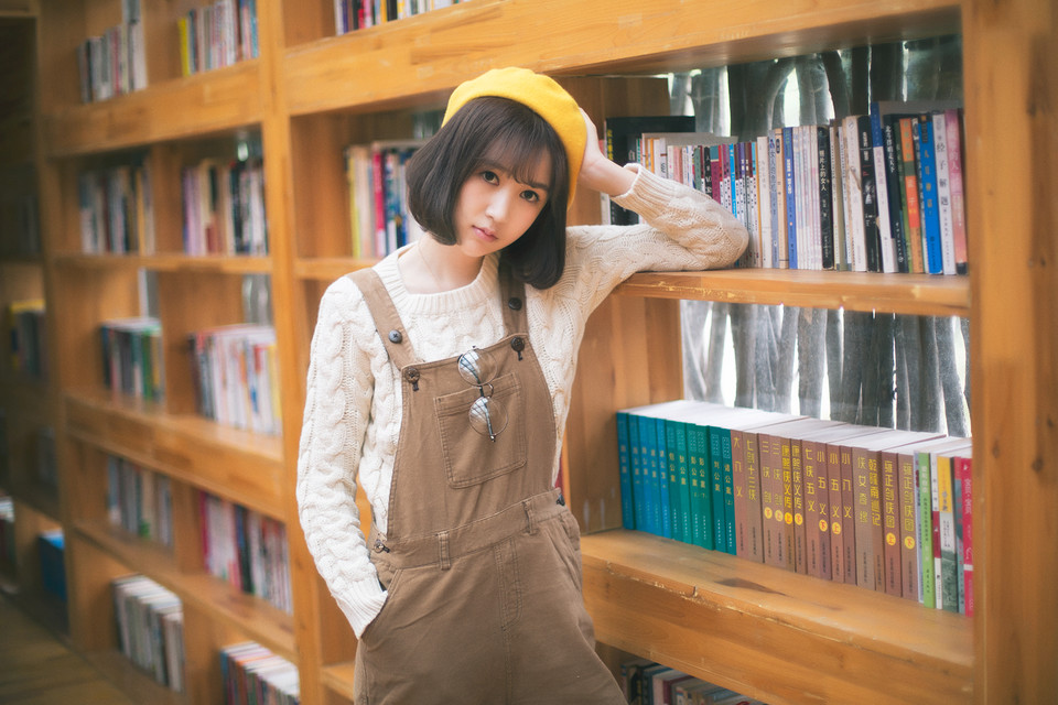 日系呆萌少女的图书馆生活清纯学生妹图片	,清纯美女,